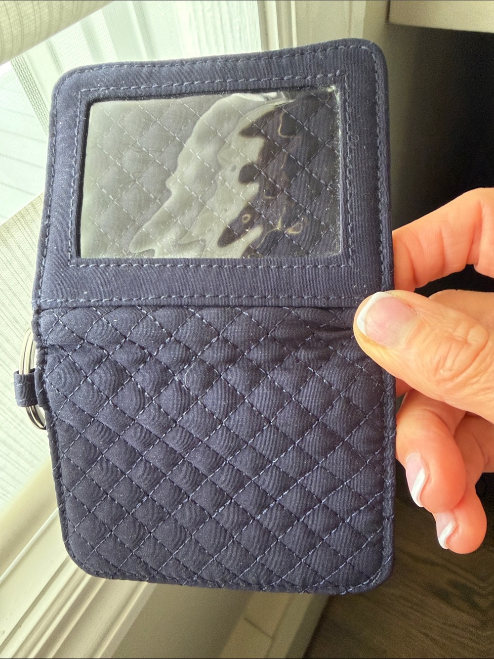 6/$30 Vera Bradley Navy Card Holder Keyring - Picture 5 of 7